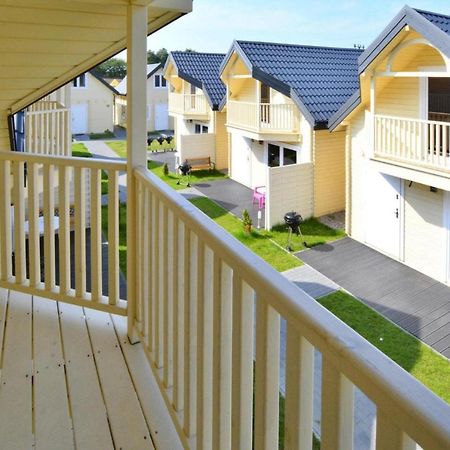 Holiday Resort, อุสตรอเนียมอร์สเกีย ภายนอก รูปภาพ