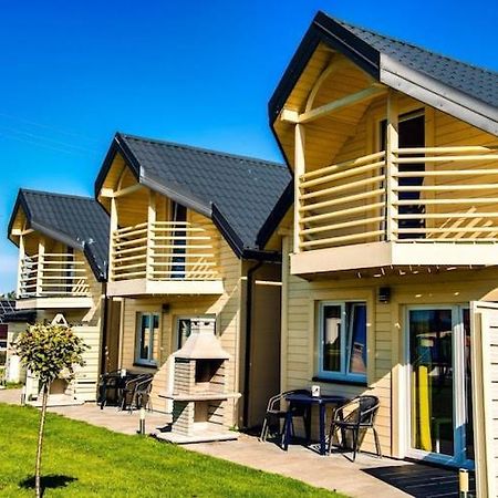 Holiday Resort, อุสตรอเนียมอร์สเกีย ภายนอก รูปภาพ